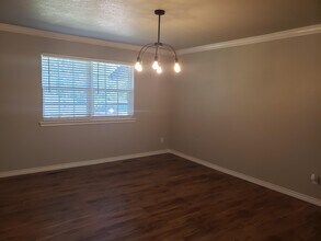 204 S Morrison Dr in Ada, OK - Building Photo - Building Photo