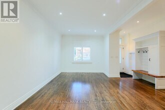 239 Bain Ave in Toronto, ON - Building Photo - Building Photo