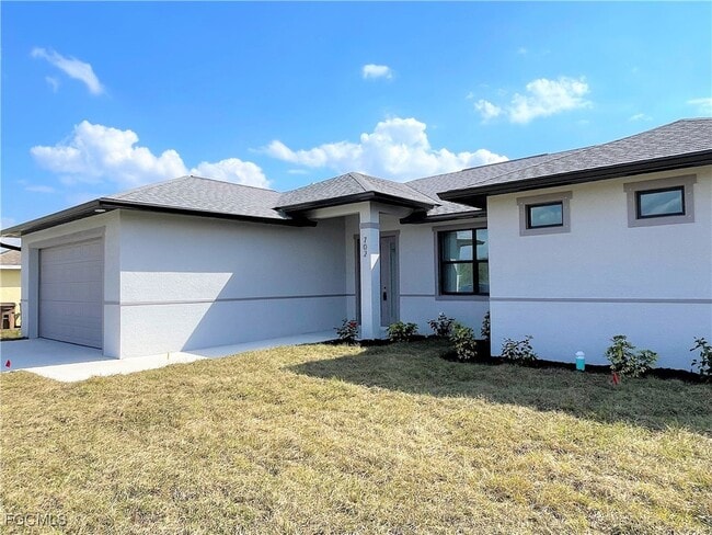 property at 702 Kismet Pkwy E