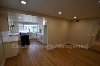 3621 Miramar Way in Oxnard, CA - Building Photo - Building Photo