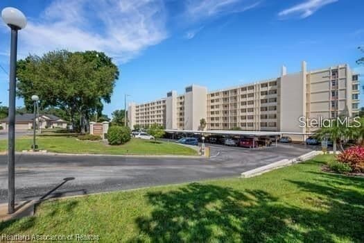 700 Mirror Terrace NW in Winter Haven, FL - Building Photo - Building Photo