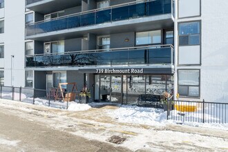 739 Birchmount Rd in Toronto, ON - Building Photo - Building Photo