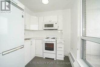 666 Spadina Ave. in Toronto, ON - Building Photo - Building Photo