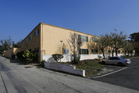 Casa Del Cerro Apartments in Long Beach, CA - Building Photo - Building Photo