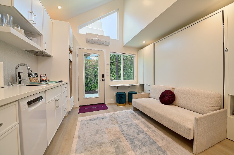 619 Ultimo Ave in Long Beach, CA - Building Photo
