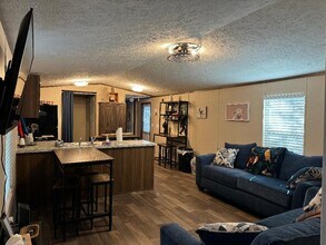 9346 FL-20 in Freeport, FL - Building Photo - Building Photo