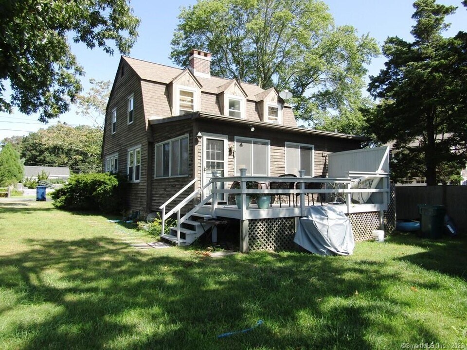 32 Katherine Rd in Old Lyme, CT - Building Photo