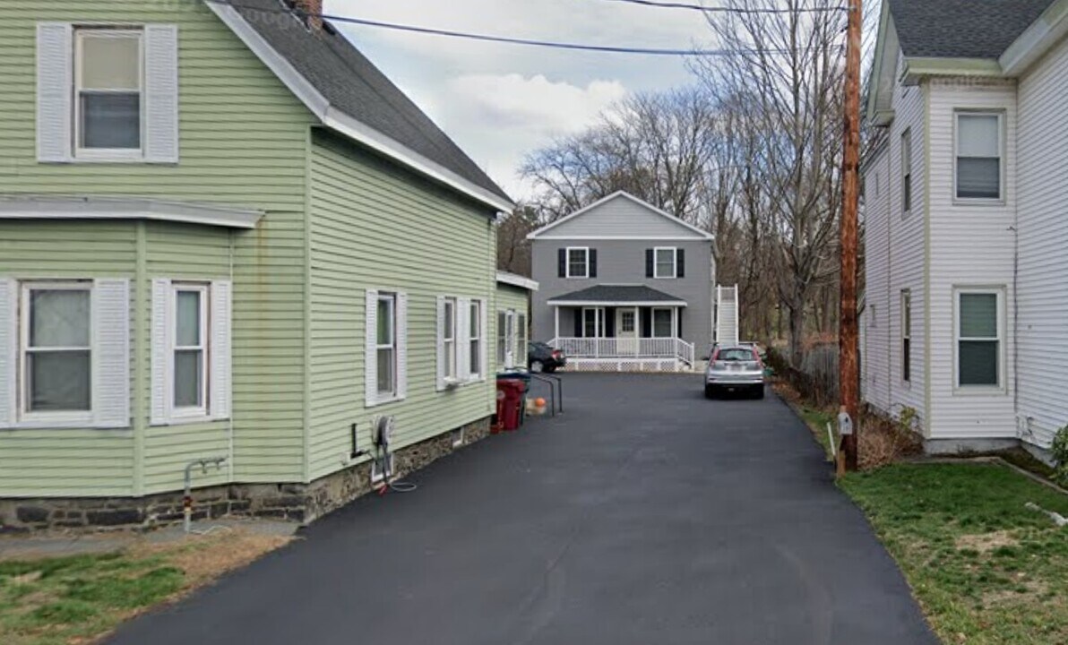 30 Walker St, Unit 2 in Lowell, MA - Building Photo