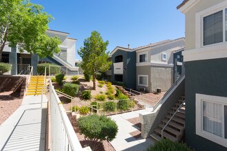 Harlow in Las Vegas, NV - Building Photo - Building Photo