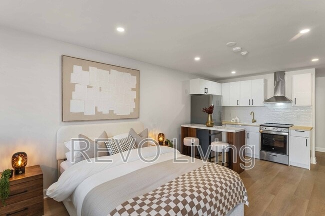 property at 7800 Lundy's Ln