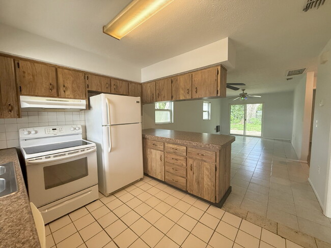 12106 Watterson St in Hudson, FL - Building Photo - Building Photo