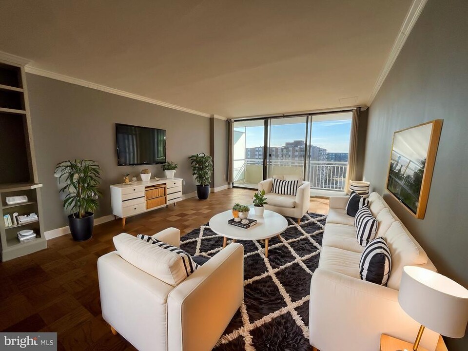 3001 Veazey Terrace NW in Washington, DC - Building Photo