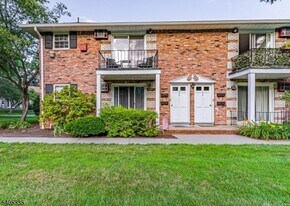 320 South St in Morristown, NJ - Building Photo