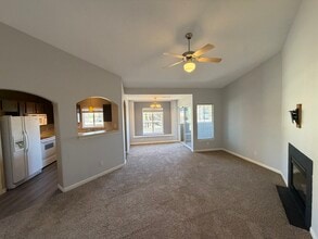 7125 Ash Creek Hts, Unit 204 in Colorado Springs, CO - Foto de edificio - Building Photo