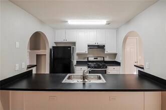 4966 River Overlook Way in Stonecrest, GA - Building Photo - Building Photo