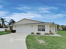 10315 Boynton Pl Cir in Boynton Beach, FL - Building Photo