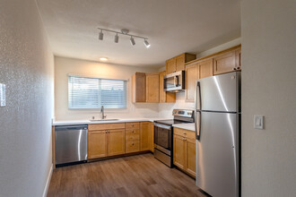 The Laura Apartments in Milpitas, CA - Building Photo - Interior Photo