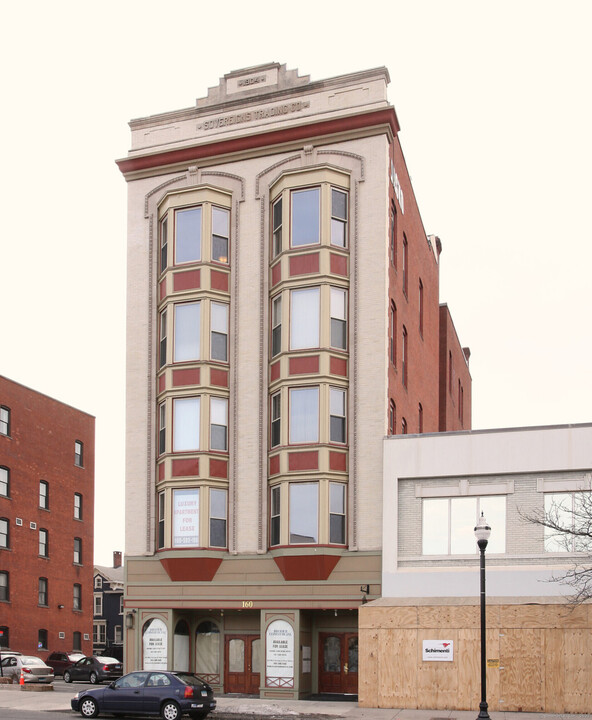 160 Main St in New Britain, CT - Building Photo