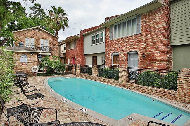 property at 1741 Commonwealth St