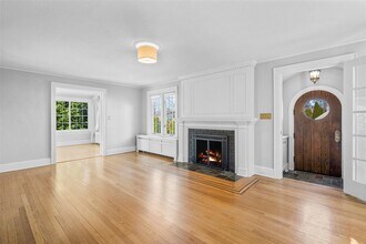 107 Hawley Ave in Port Chester, NY - Building Photo - Building Photo