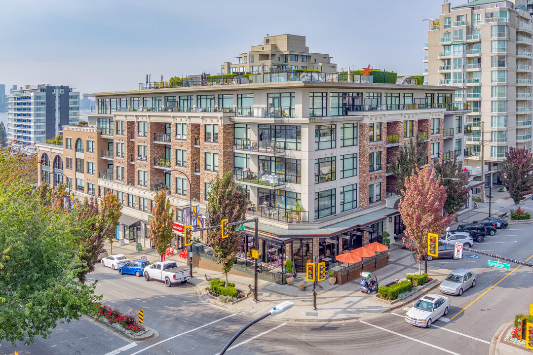 Wallace & McDowell in North Vancouver, BC - Building Photo