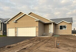 18512 Salem St NW in Elk River, MN - Building Photo