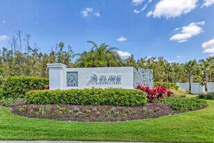 8886 St Lucia Dr in Naples, FL - Building Photo