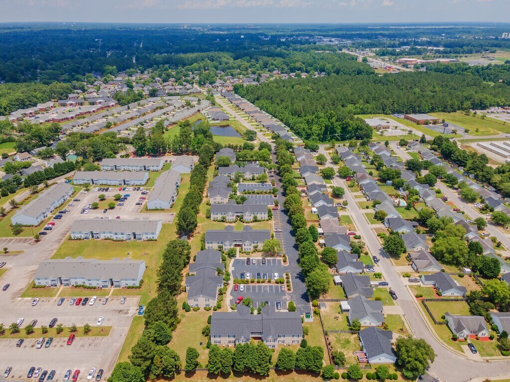 Basswood Apartment Homes Florence, SC Apartments