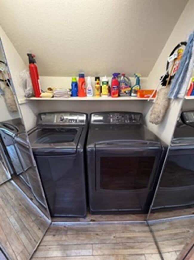 949 Dana Ct in Incline Village, NV - Building Photo - Building Photo