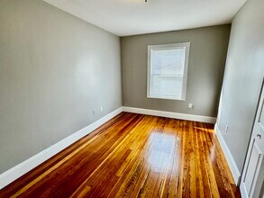 33 Adamson St, Unit 1 in Boston, MA - Building Photo - Building Photo