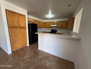 4408 N 111th Ln in Phoenix, AZ - Building Photo - Building Photo