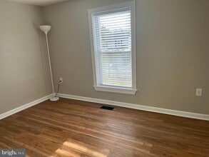 206 Cashmere Dr in Martinsburg, WV - Building Photo - Building Photo