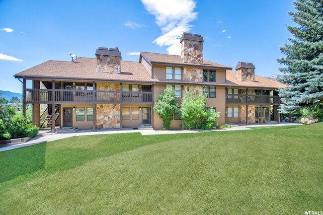 property at 3615 N Wolf Ldg Dr