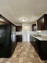 12811 Plum St in Southgate, MI - Building Photo - Building Photo