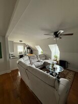 319 Green Ln, Unit #3 in Philadelphia, PA - Building Photo