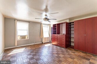 1339 Christian St in Philadelphia, PA - Building Photo - Building Photo