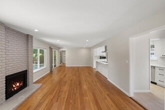810 Monte Rosa Dr in Menlo Park, CA - Building Photo - Building Photo