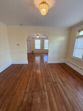 85 Manhattan Ave in Bridgeport, CT - Building Photo - Building Photo