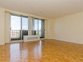 10 Brookline Pl, Unit 517 in Brookline, MA - Building Photo - Building Photo