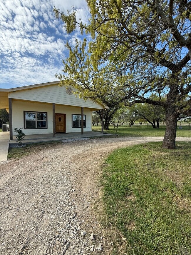 625 Southridge Dr in Mineral Wells, TX - Building Photo - Building Photo