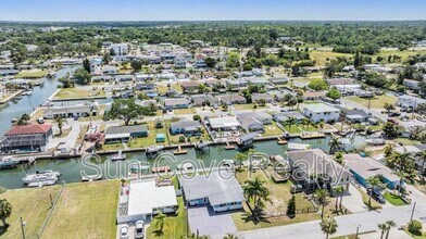 13806 San Juan Ave in Hudson, FL - Building Photo - Building Photo