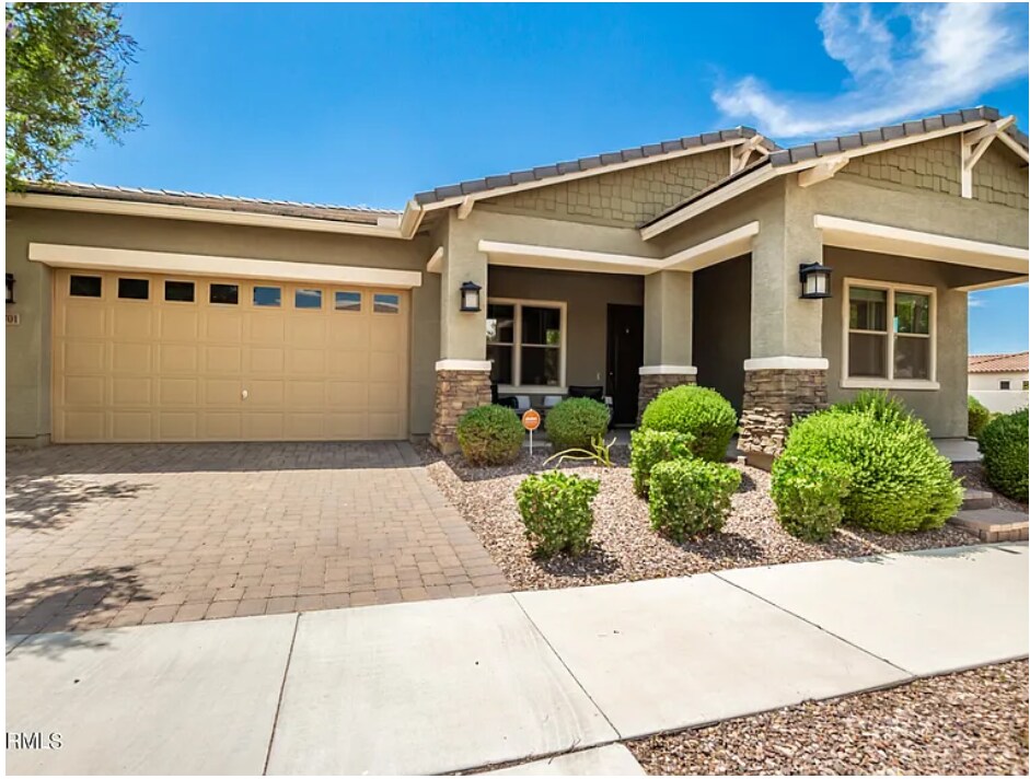 10701 E Simone Ave in Mesa, AZ - Building Photo