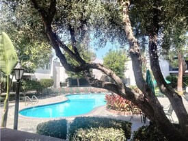 18645 Hatteras St, Unit 237 in Tarzana, CA - Building Photo