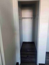 316 S Pioneer Way, Unit 220 in Moses Lake, WA - Building Photo - Building Photo