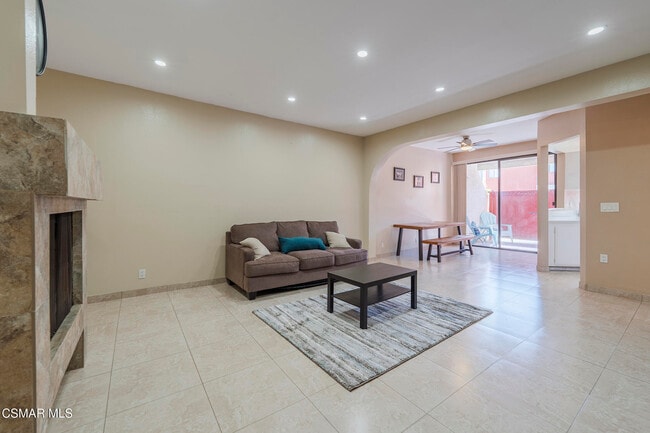 property at 7211 Cozycroft Ave