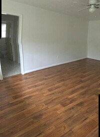 9306 Longstaff Dr photo'