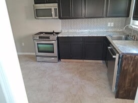 2319 Glengariff Dr in Dallas, TX - Building Photo