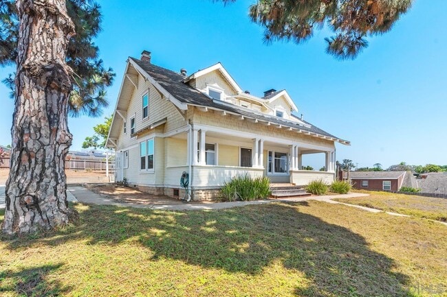 52 E St in Chula Vista, CA - Building Photo - Building Photo