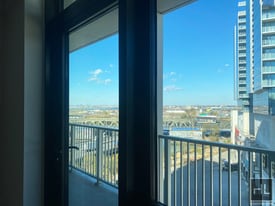 A 40 Road, Unit 8K in Queens, NY - Building Photo