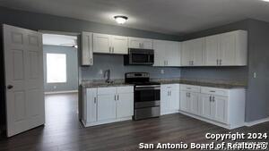 3323 W Laurel St in San Antonio, TX - Building Photo - Building Photo